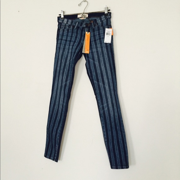 Dittos Jessica Discharge Jegging Denim - Picture 5 of 7